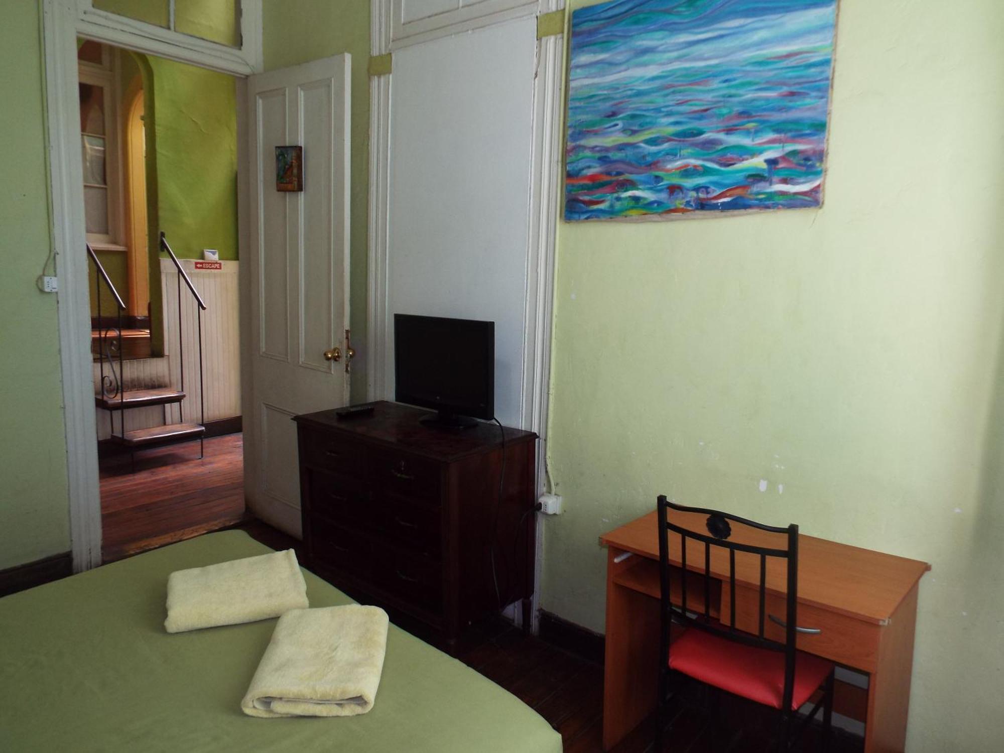 Hostal Casa Verde Limon 발파라이소 객실 사진