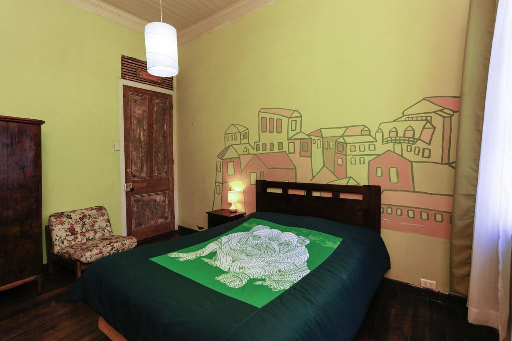 Hostal Casa Verde Limon 발파라이소 외부 사진