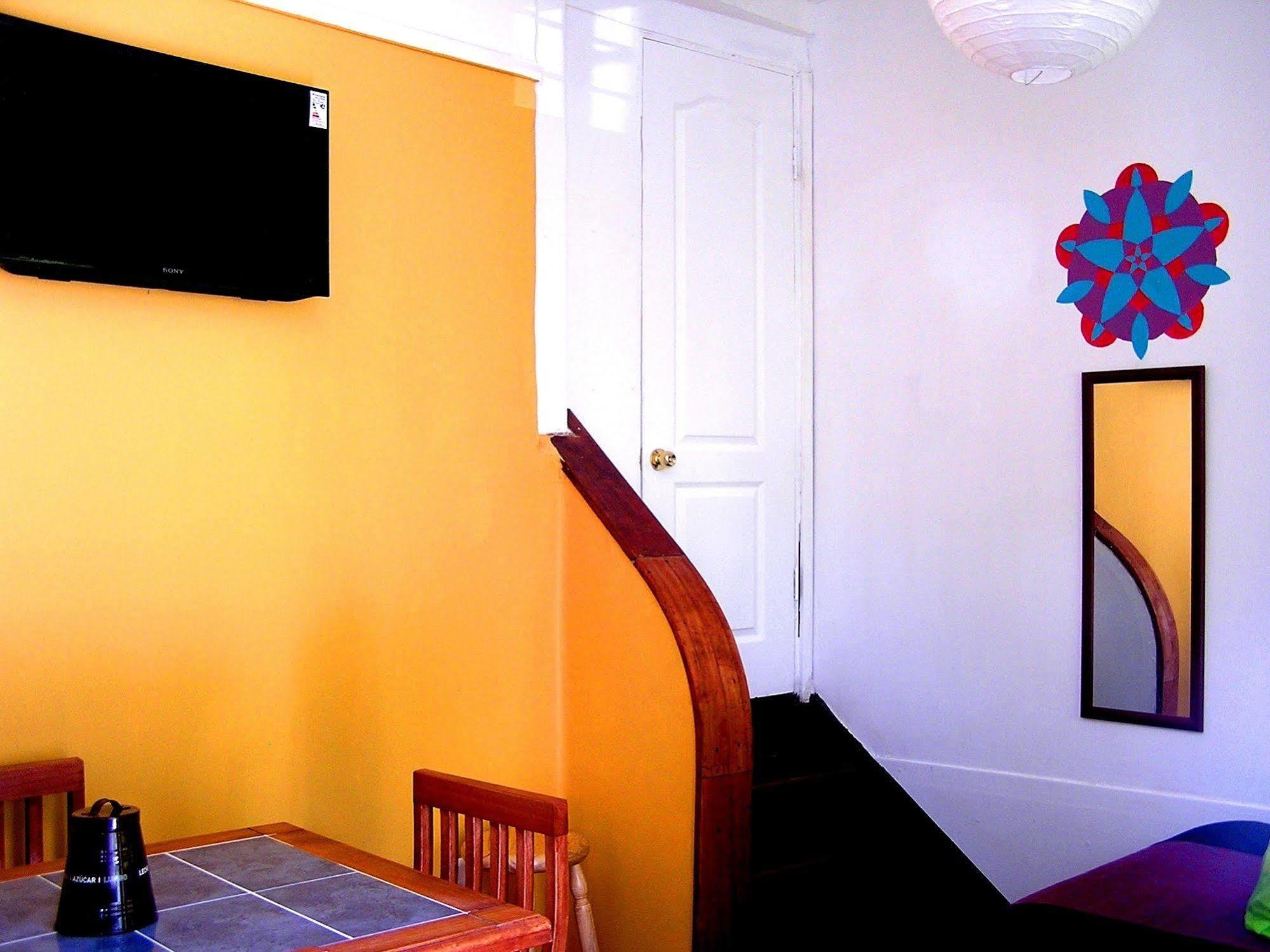 Hostal Casa Verde Limon 발파라이소 외부 사진